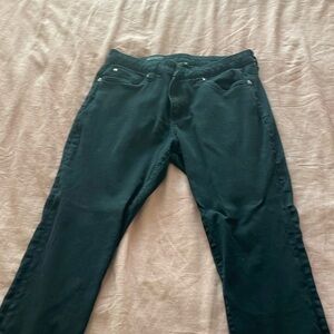 Black ankle skinny jeans from Kut.